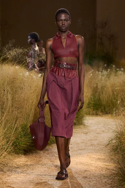 Look 4